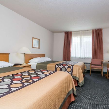 Hotel Super 8 By Wyndham Sheldon Zewnętrze zdjęcie