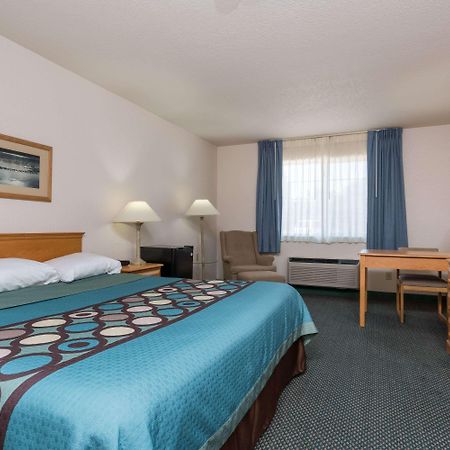 Hotel Super 8 By Wyndham Sheldon Zewnętrze zdjęcie