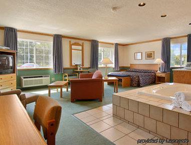 Hotel Super 8 By Wyndham Sheldon Wnętrze zdjęcie